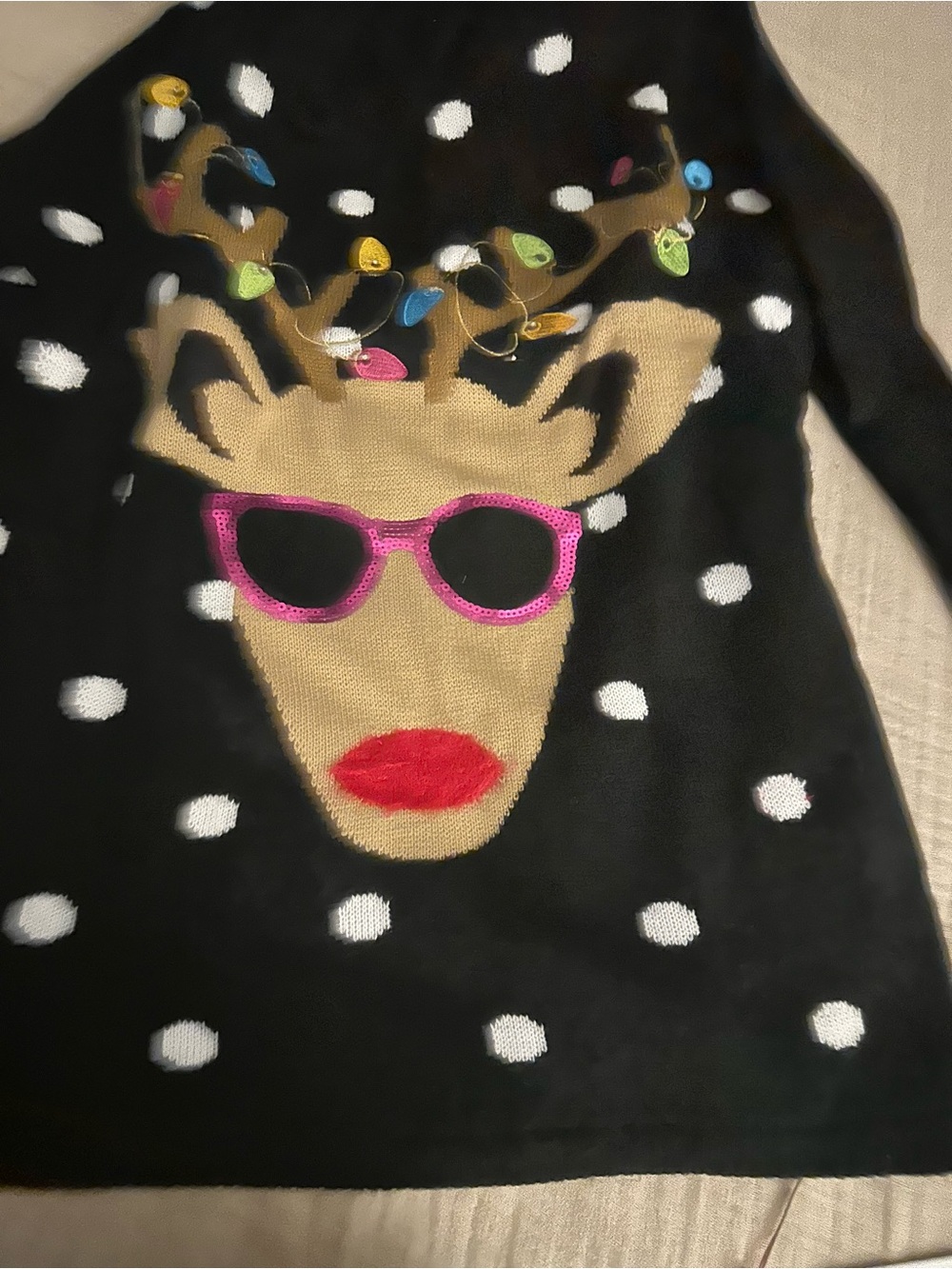 Black Casual Women’s Reindeer Sweater with Pink Accent Sunglasses